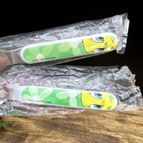 Vintage 1998 Looney Tunes Tweety Bird Toddler Youth Kids Fork & Spoon Set NEW - Picture 3 of 5